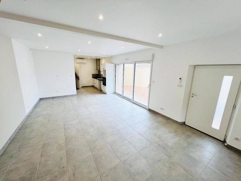 Location maison de village 4 pièces 83.78 m² à Viré 71260 5 - 875 €