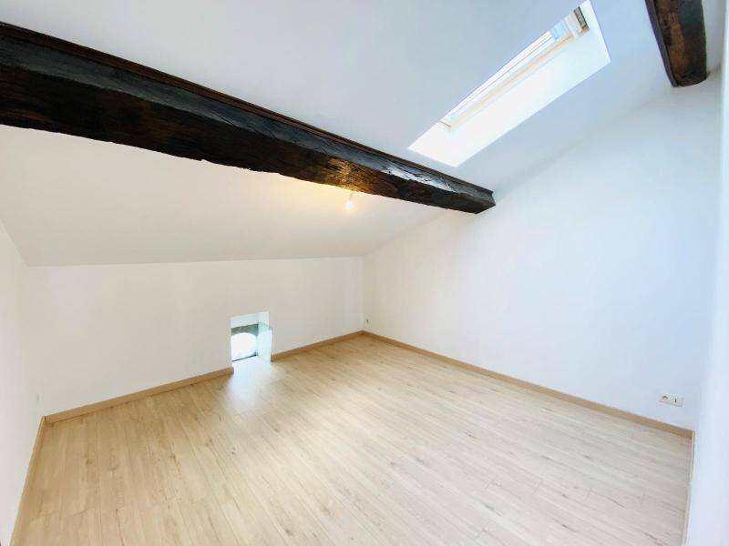 Location appartement rénové 3 pièces 93.26 m² à Mâcon 71000 5 - 600 €