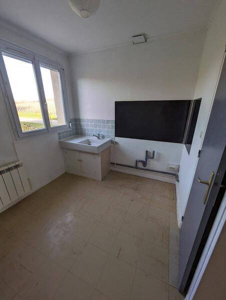 Location appartement rénové 2 pièces 55.12 m² à Saint-Gengoux-de-Scissé 71260 5 - 390 €