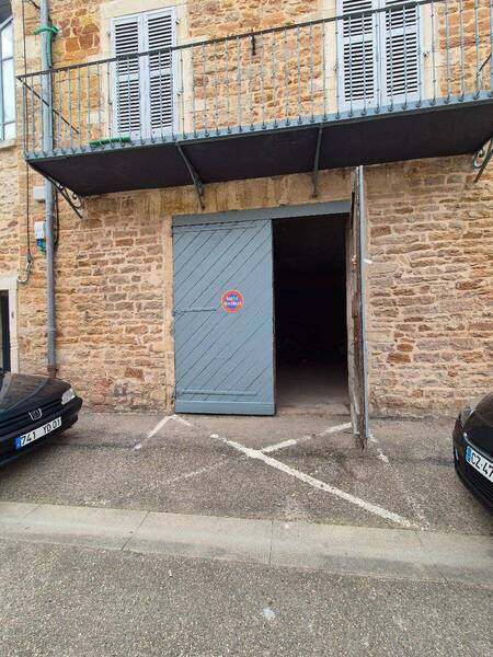 Location local boutique à Saint-Laurent-sur-Saône 01750 400 €