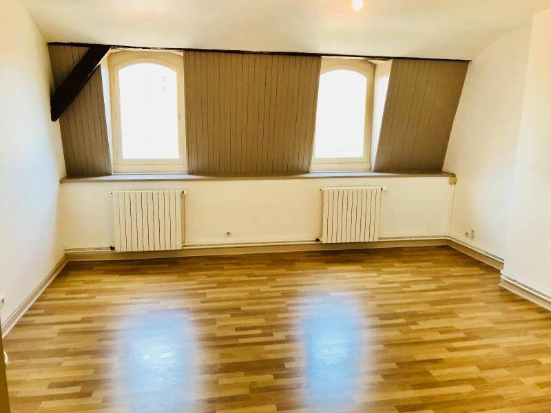 Location appartement 3 pièces 79.37 m² à Cluny 71250 4 - 680 €