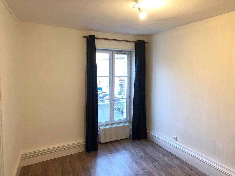 Location appartement rénové 3 pièces 70.3 m² à Mâcon 71000 4 - 650 €