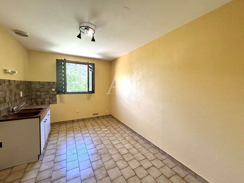 Vente maison 4 pièces 90.47 m² à Laizé 71870