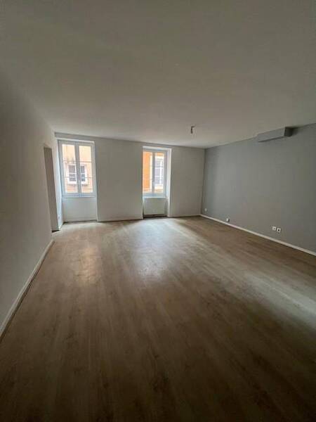 Location appartement rénové 3 pièces 57.5 m² à Mâcon 71000 4 - 560 €