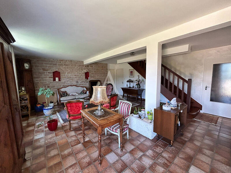 Vente maison 6 pièces 136.53 m² à Saint-Martin-Belle-Roche 71118