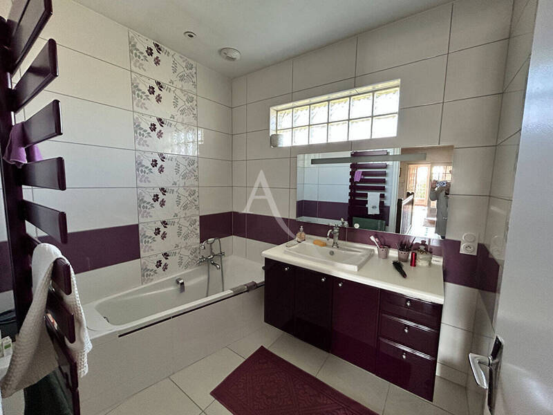 Vente maison 6 pièces 136.53 m² à Saint-Martin-Belle-Roche 71118