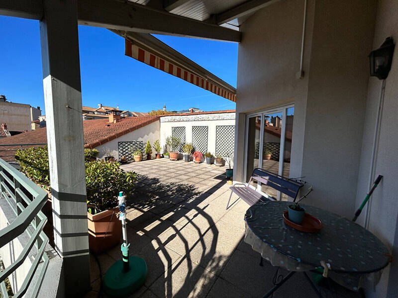 Vente appartement 5 pièces 138.9 m² à Mâcon 71000