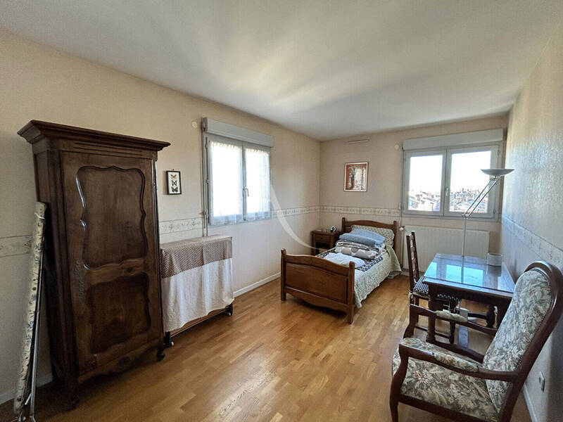 Vente appartement 5 pièces 138.9 m² à Mâcon 71000