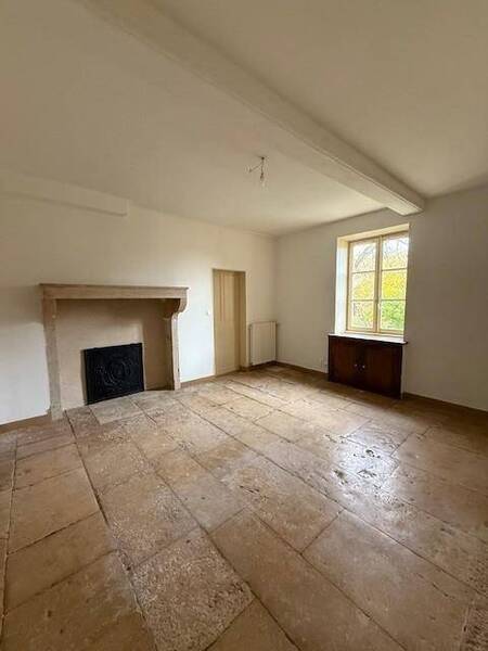 Location appartement 48.5 m² à Viré 71260 - 450 €