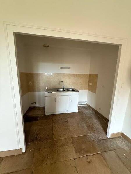 Location appartement 48.5 m² à Viré 71260 - 450 €