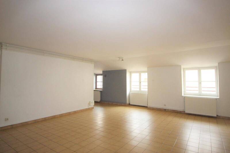 Rent apartment appartement 5 rooms 102.84 m² in Mâcon 71000 4 - 750 €