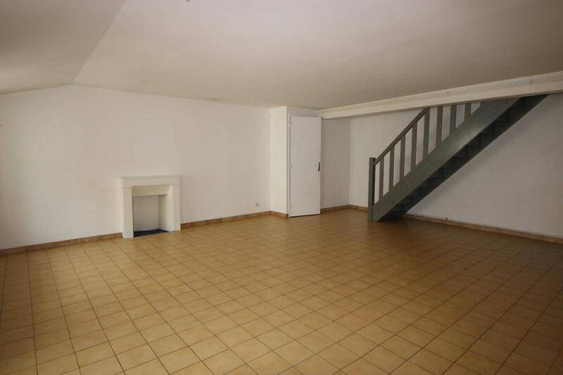 Rent apartment appartement 5 rooms 102.84 m² in Mâcon 71000 4 - 750 €