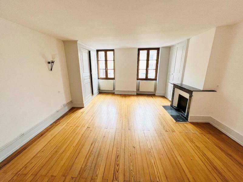 Location appartement 3 pièces 85.16 m² à Charnay-lès-Mâcon 71850 4 - 650 €