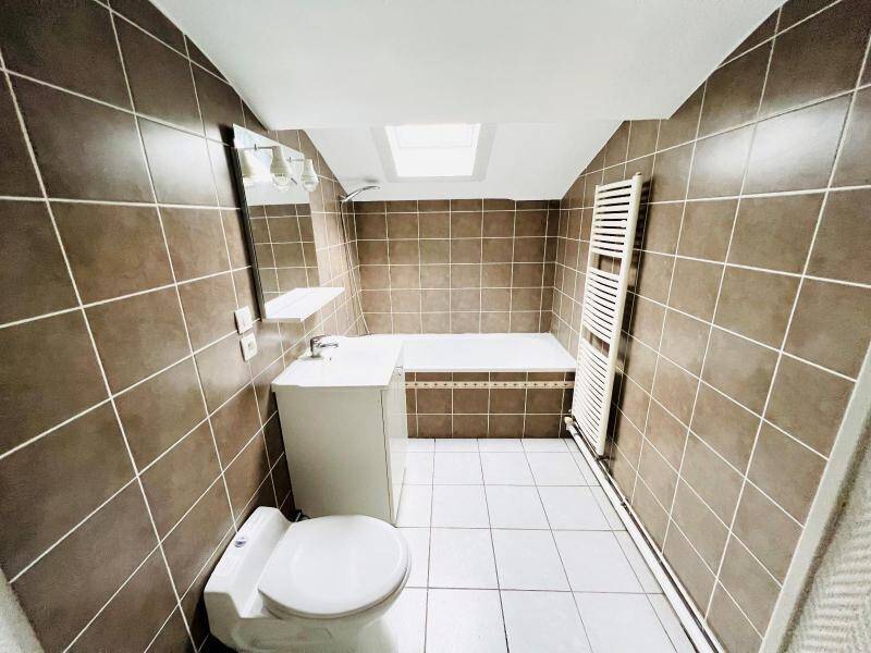 Location appartement 3 pièces 85.16 m² à Charnay-lès-Mâcon 71850 4 - 650 €