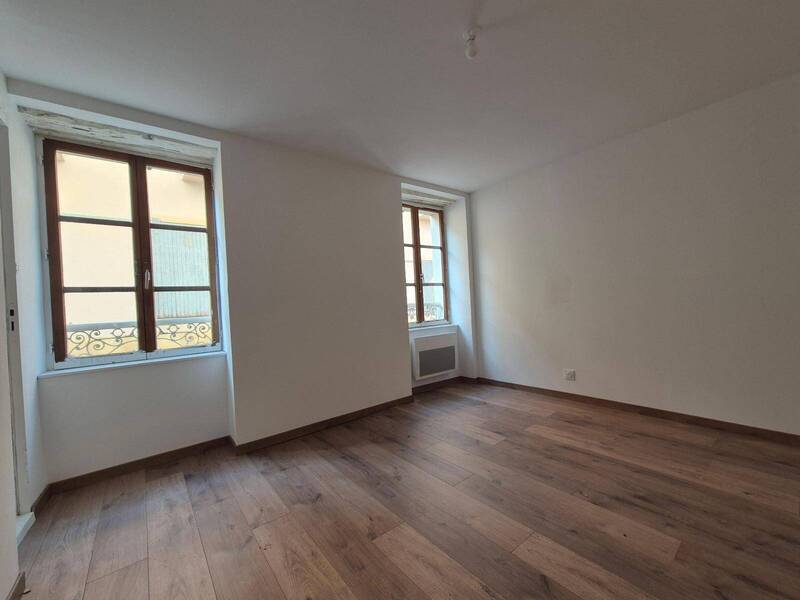 Location appartement 3 pièces 87 m² à Mâcon 71000 4 - 950 €