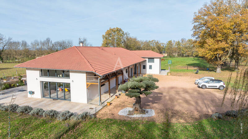 Vente maison 8 pièces 275 m² à Saint-André-de-Bâgé 01380