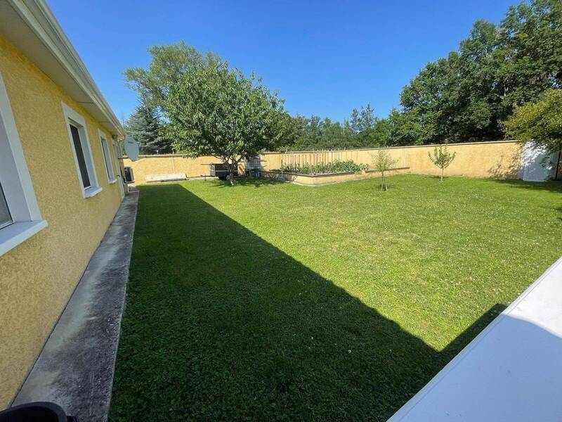 Location maison 5 pièces 136.59 m² à Charnay-lès-Mâcon 71850 5 - 1 565 €