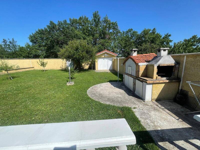 Location maison 5 pièces 136.59 m² à Charnay-lès-Mâcon 71850 5 - 1 565 €