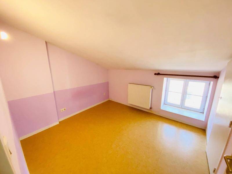 Rent apartment appartement 3 rooms 53.96 m² in Mâcon 71000 5 - 460 €