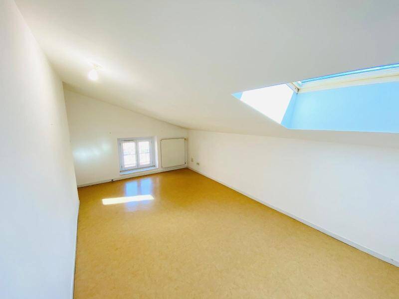 Rent apartment appartement 3 rooms 53.96 m² in Mâcon 71000 5 - 460 €