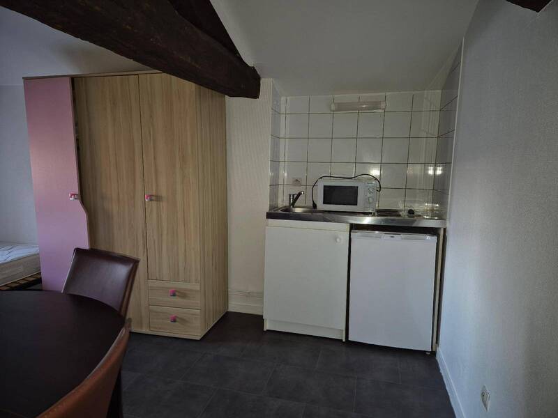 Rent apartment appartement 1 room 19.28 m² in Mâcon 71000 4 - 340 €