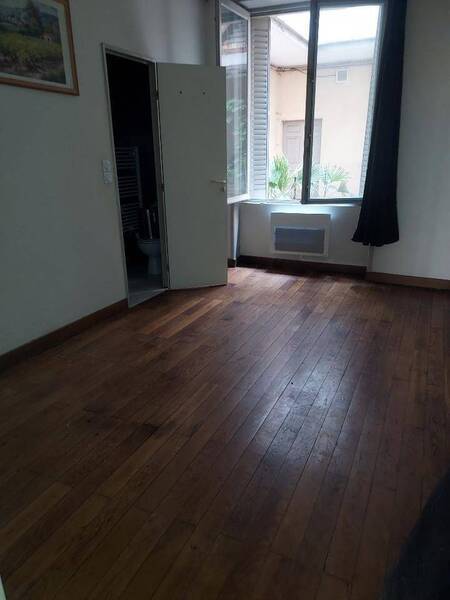 Rent professional premises locaux professionnels in Mâcon 71000 1 200 €