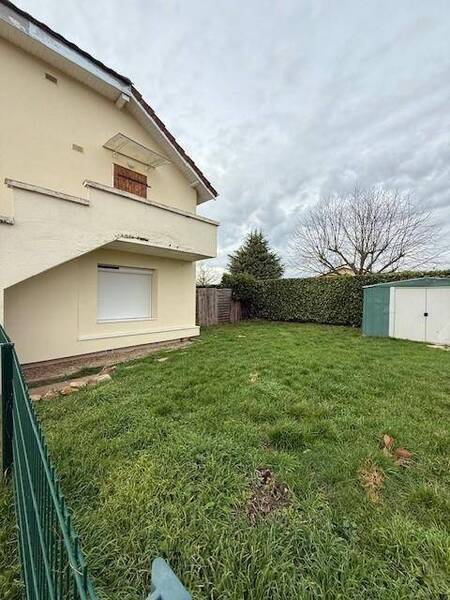 Rent apartment appartement rénové 3 rooms 61 m² in Feillens 01570 5 - 580 €