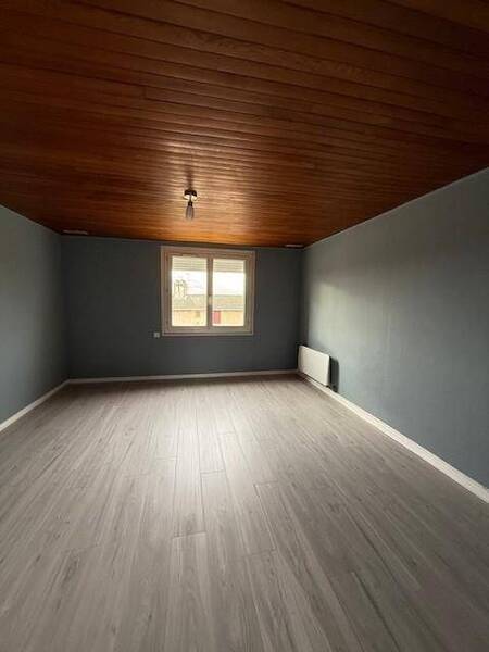 Rent apartment appartement rénové 3 rooms 61 m² in Feillens 01570 5 - 580 €