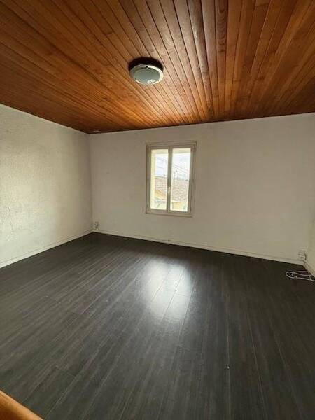 Rent apartment appartement rénové 3 rooms 61 m² in Feillens 01570 5 - 580 €