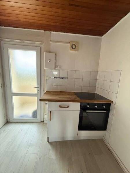 Rent apartment appartement rénové 3 rooms 61 m² in Feillens 01570 5 - 580 €