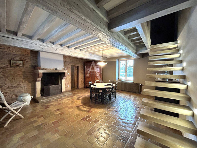 Vente maison 5 pièces 195 m² à Charnay-lès-Mâcon 71850