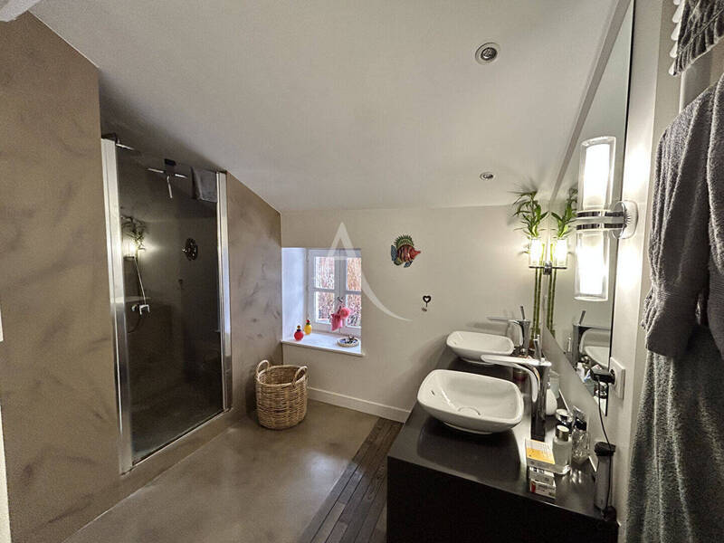 Vente maison 5 pièces 195 m² à Charnay-lès-Mâcon 71850