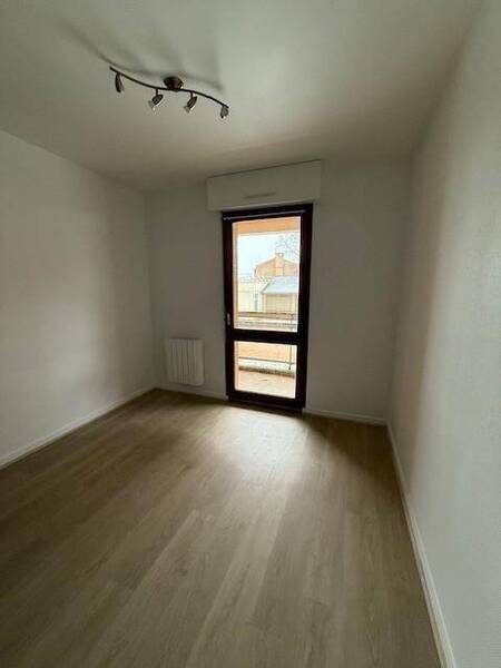 Rent apartment appartement rénové 4 rooms 82.07 m² in Pont-de-Veyle 01290 4 - 915 €