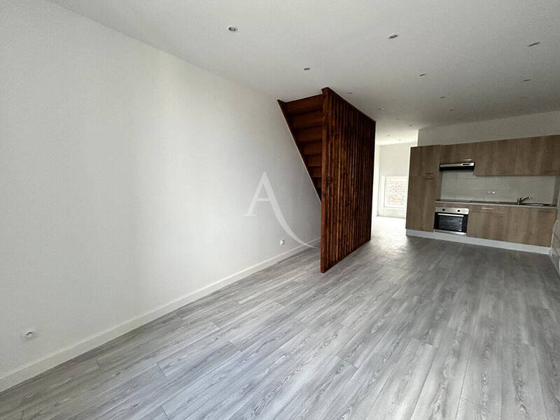 Vente immeuble à Uchizy 71700