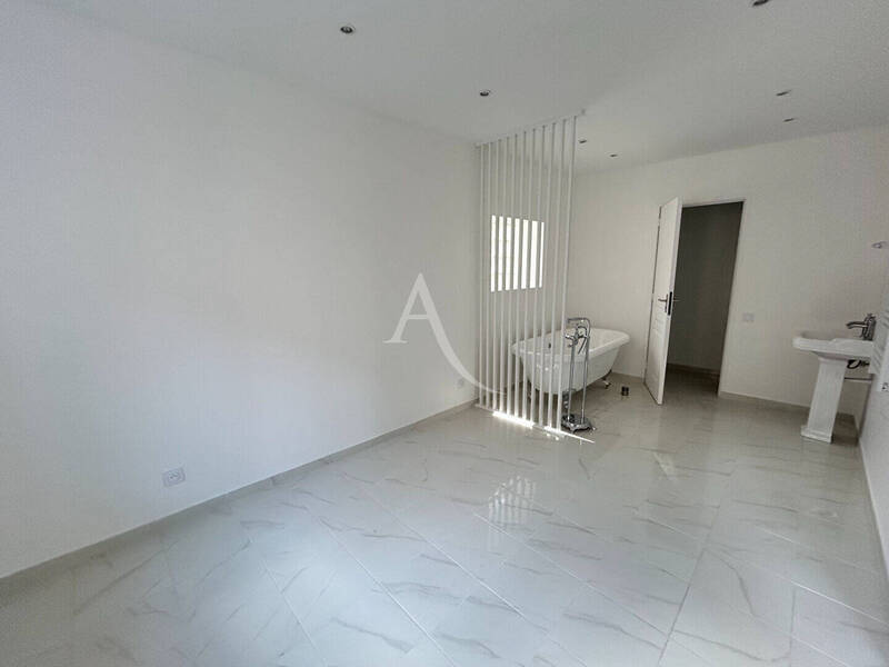 Vente immeuble à Uchizy 71700