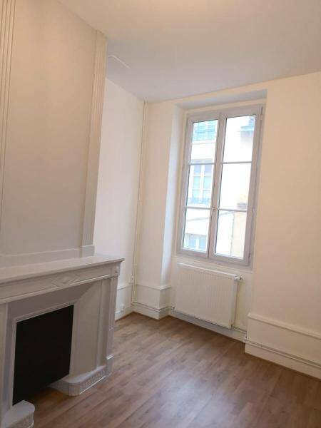 Location appartement rénové 3 pièces 72 m² à Mâcon 71000 4 - 560 €