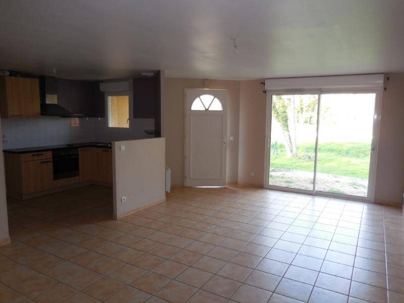 Location maison individuelle 4 pièces 88 m² à Saint-Amour-Bellevue 71570 5 - 910 €