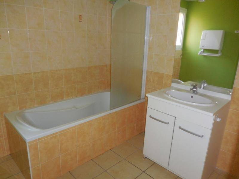 Location maison individuelle 4 pièces 88 m² à Saint-Amour-Bellevue 71570 5 - 910 €