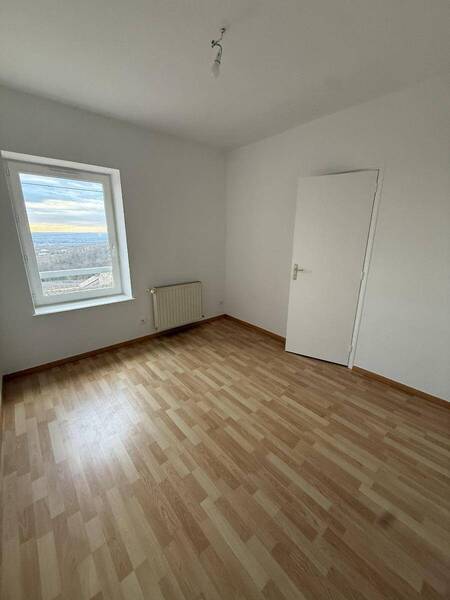 Location appartement 5 pièces 165.91 m² à Chénas 69840 6 - 1 130 €