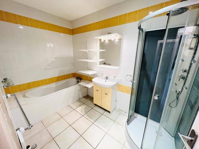 Location appartement rénové 2 pièces 60 m² à Mâcon 71000 5 - 545 €