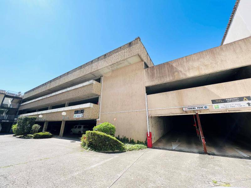 Location garage - parking parking à Mâcon 71000 4 - 70 €