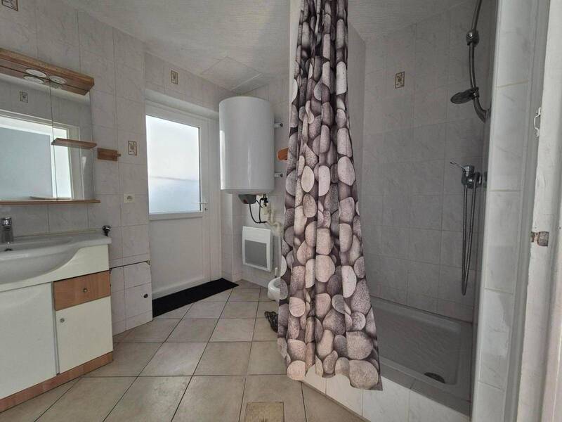 Rent apartment appartement 1 room 35 m² in Feillens 01570 - 380 €