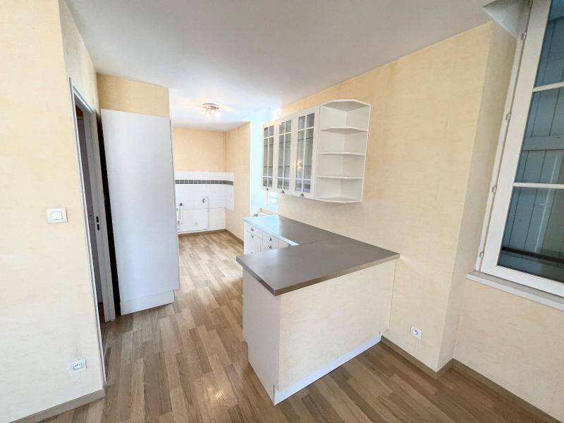 Rent apartment appartement 3 rooms 56.07 m² in Saint-Laurent-sur-Saône 01750 5 - 620 €