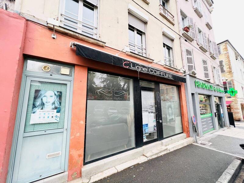 Location local boutique à Mâcon 71000 744 €