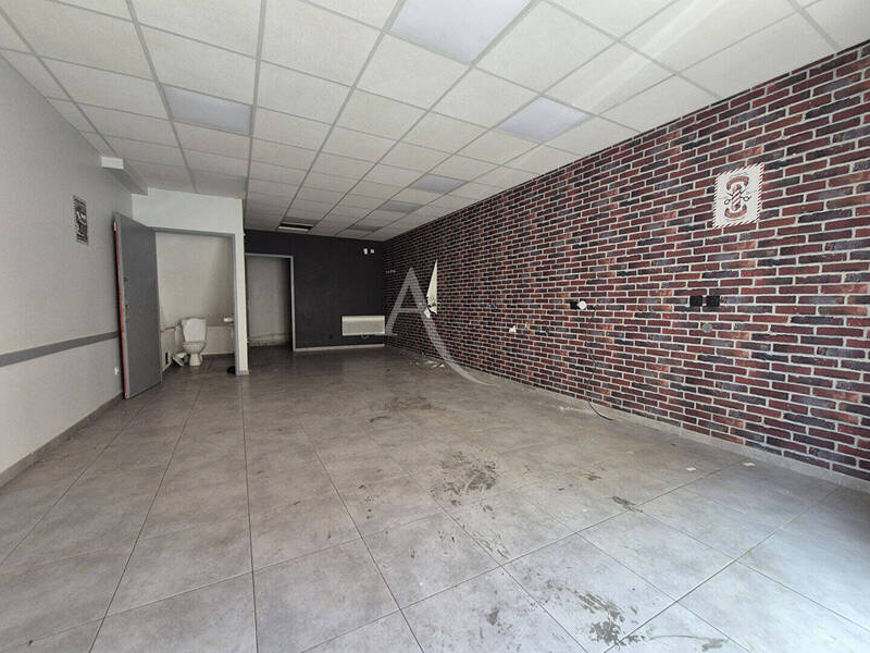 Vente local commercial à Mâcon 71000 55 000 €