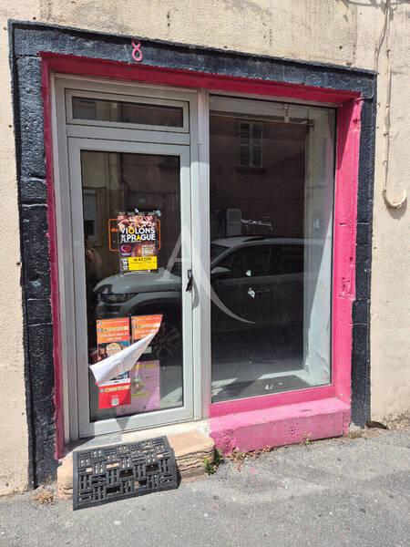 Vente local commercial à Mâcon 71000 55 000 €