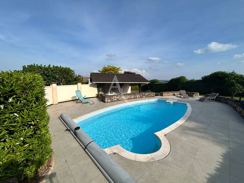 Buy house maison 7 rooms 129.94 m² in Hurigny 71870