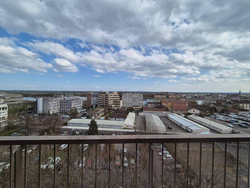 Rent apartment appartement 4 rooms 85.08 m² in Mâcon 71000 - 900 €