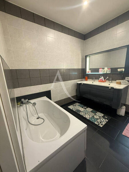 Vente maison 4 pièces 110 m² à Mâcon 71000