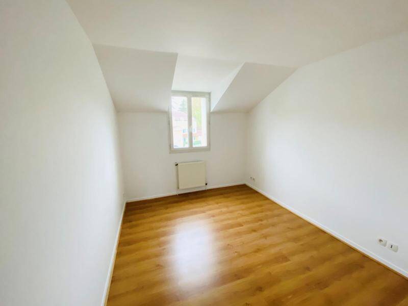 Location appartement 4 pièces 83.64 m² à Charnay-lès-Mâcon 71850 5 - 900 €